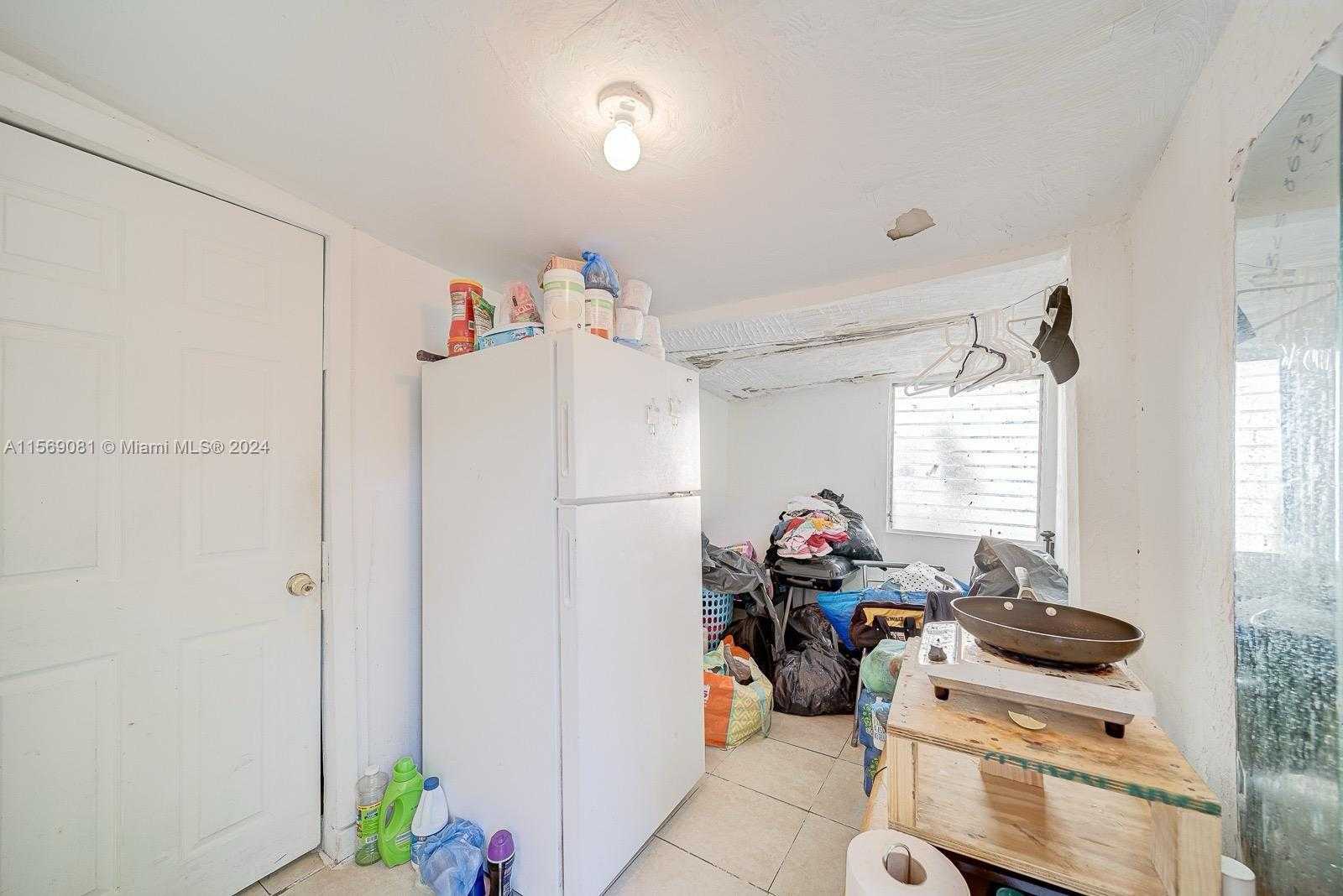 Small Image of 627 SOUTH WEST 11TH AVE, Miami Number 14