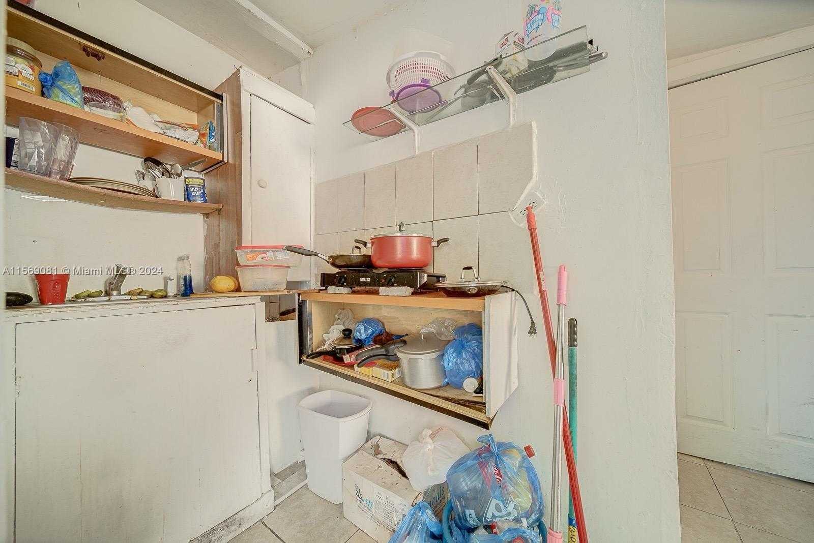 Small Image of 627 SOUTH WEST 11TH AVE, Miami Number 15