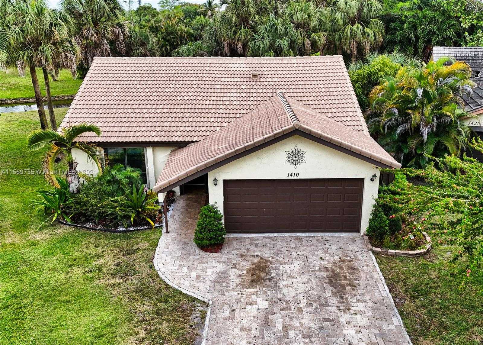 Small Image of 1410 RIVERWOOD LANE, Coral Springs Number 2