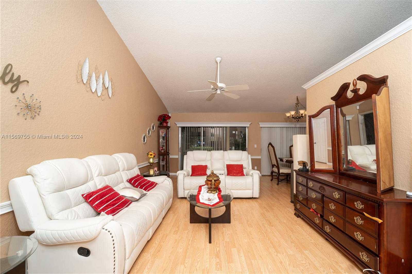 Small Image of 1410 RIVERWOOD LANE, Coral Springs Number 4
