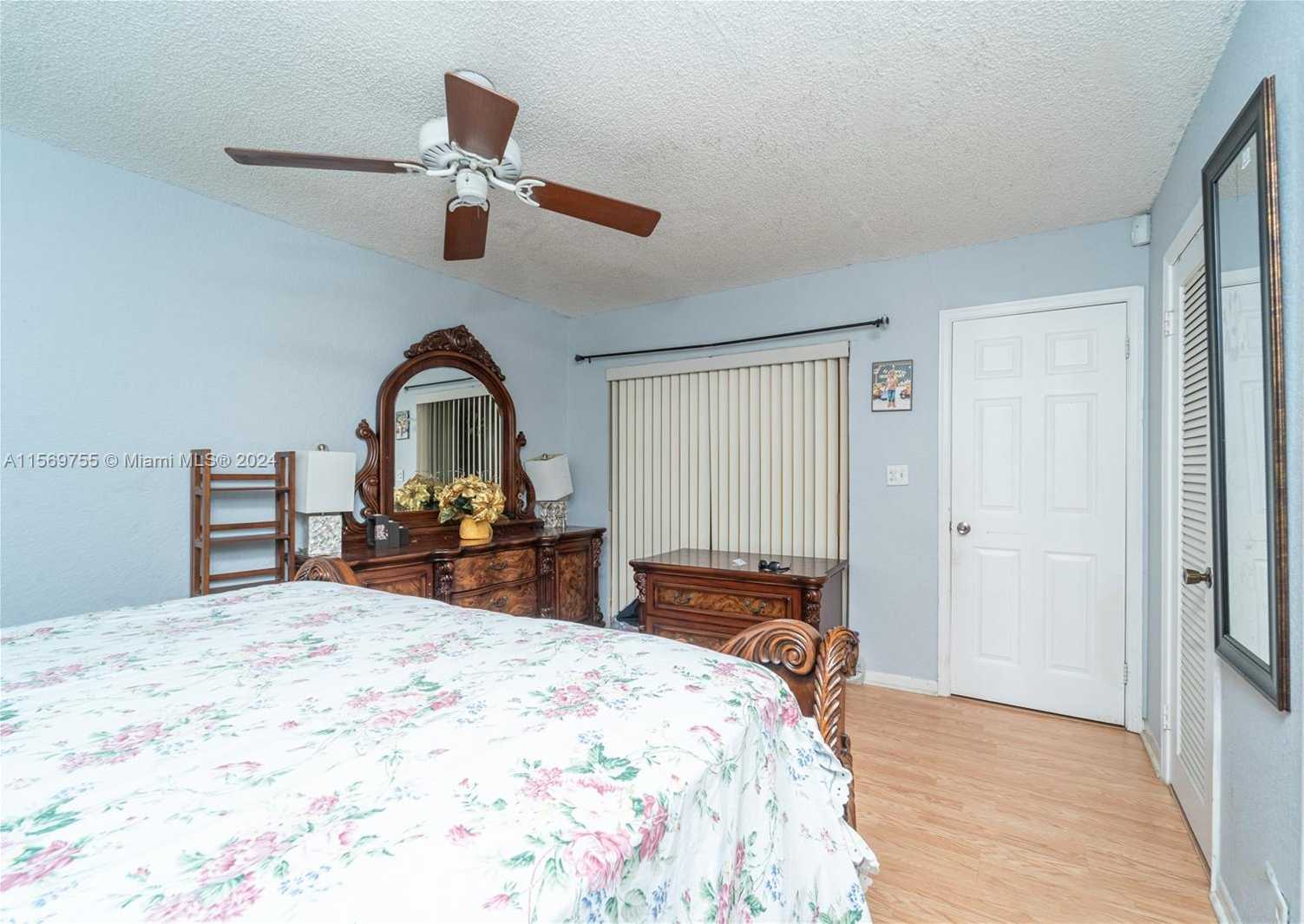 Small Image of 1410 RIVERWOOD LANE, Coral Springs Number 7