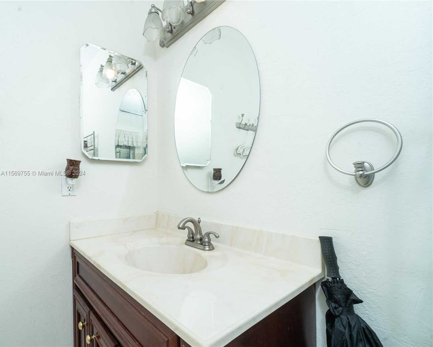 Small Image of 1410 RIVERWOOD LANE, Coral Springs Number 8