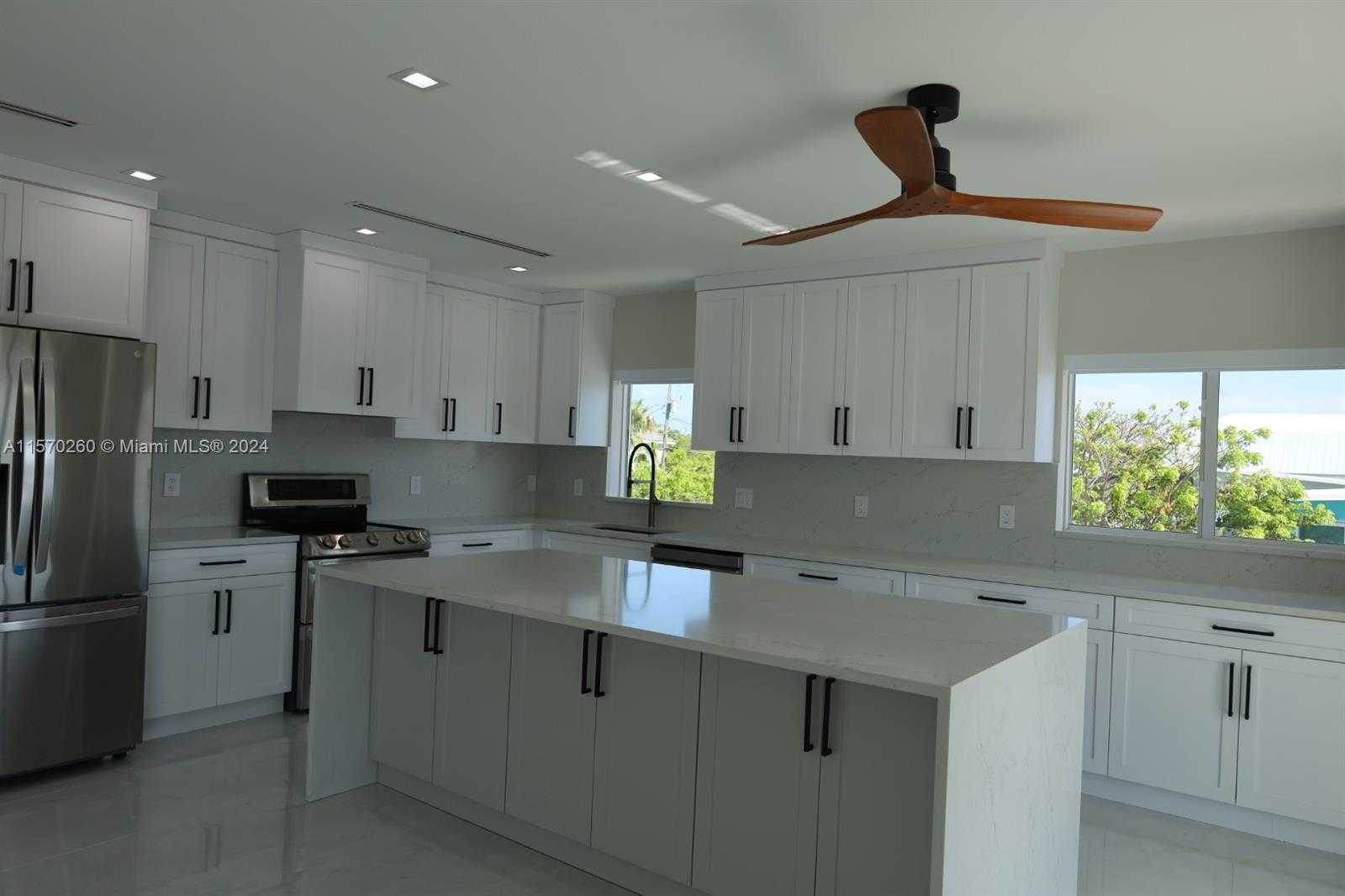 Small Image of 115 AZALEA ST, Tavernier Number 25