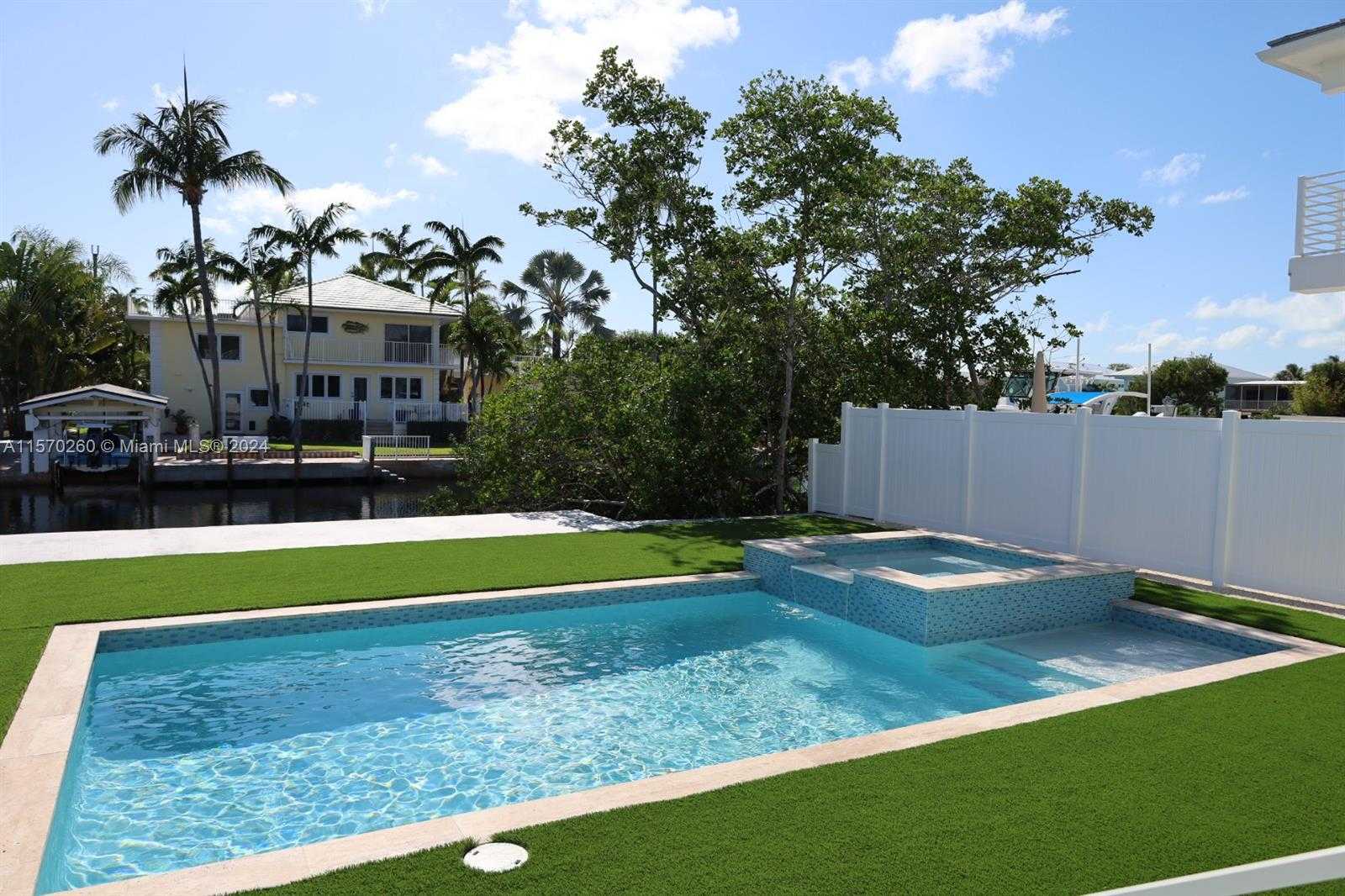 Small Image of 115 AZALEA ST, Tavernier Number 3