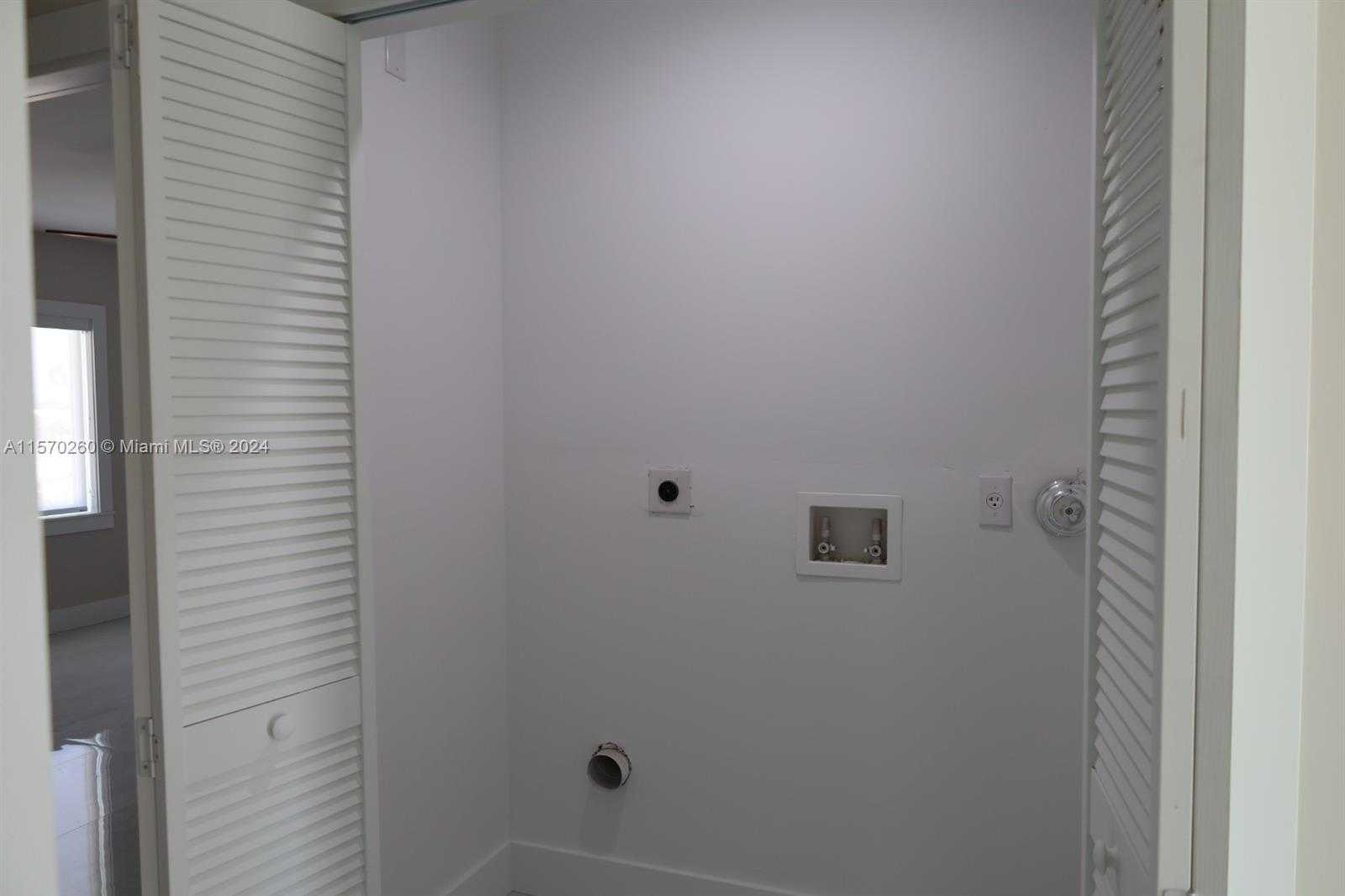 Small Image of 115 AZALEA ST, Tavernier Number 5