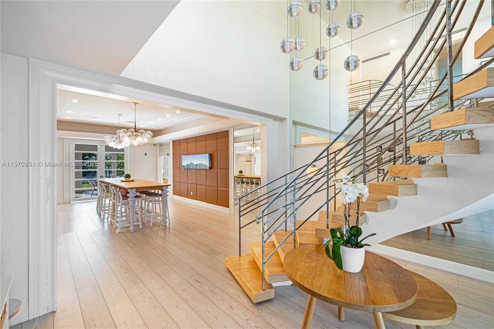 Small Image of 6320 ALLISON RD, Miami Beach Number 17