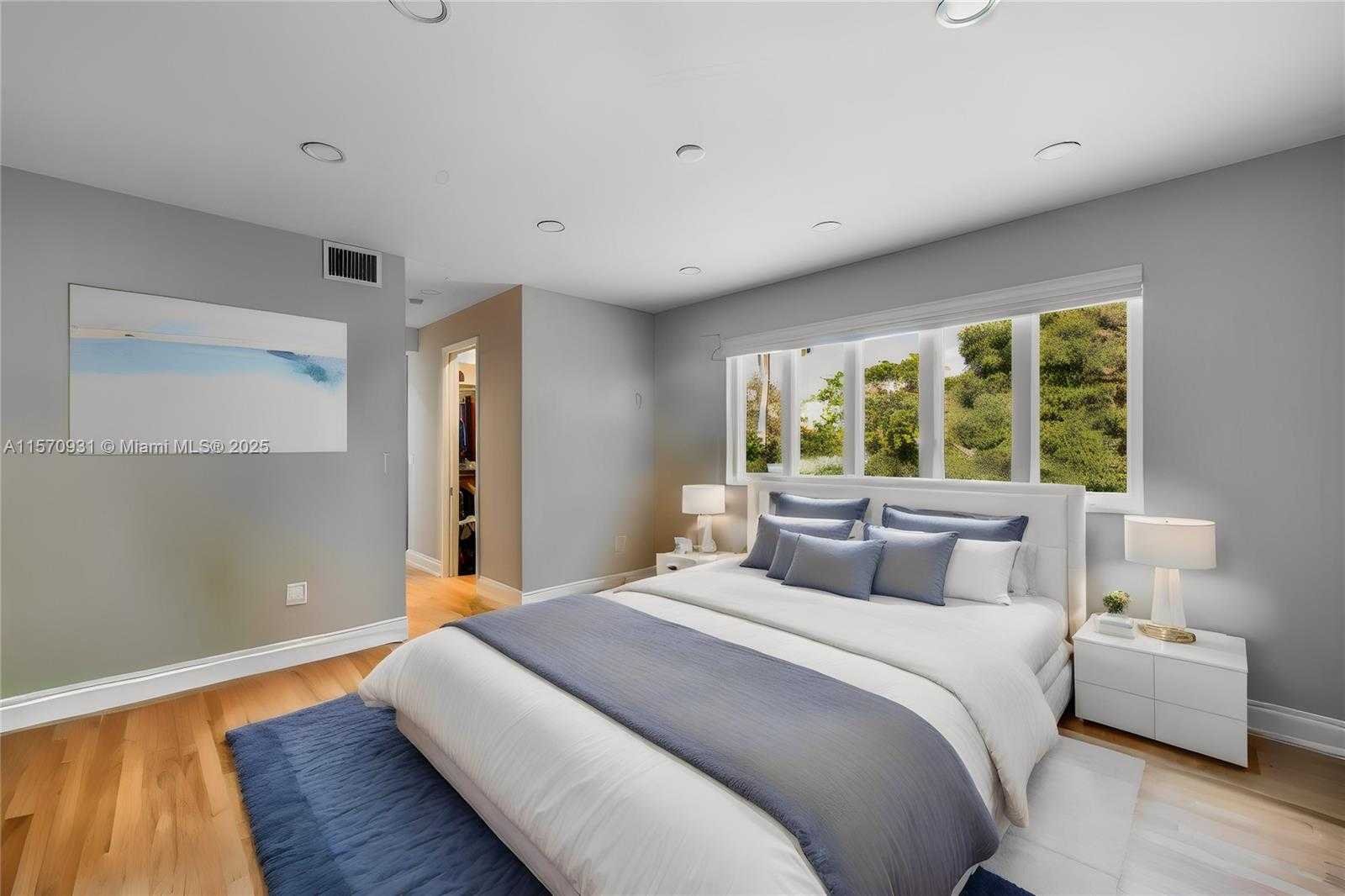Small Image of 6320 ALLISON RD, Miami Beach Number 36