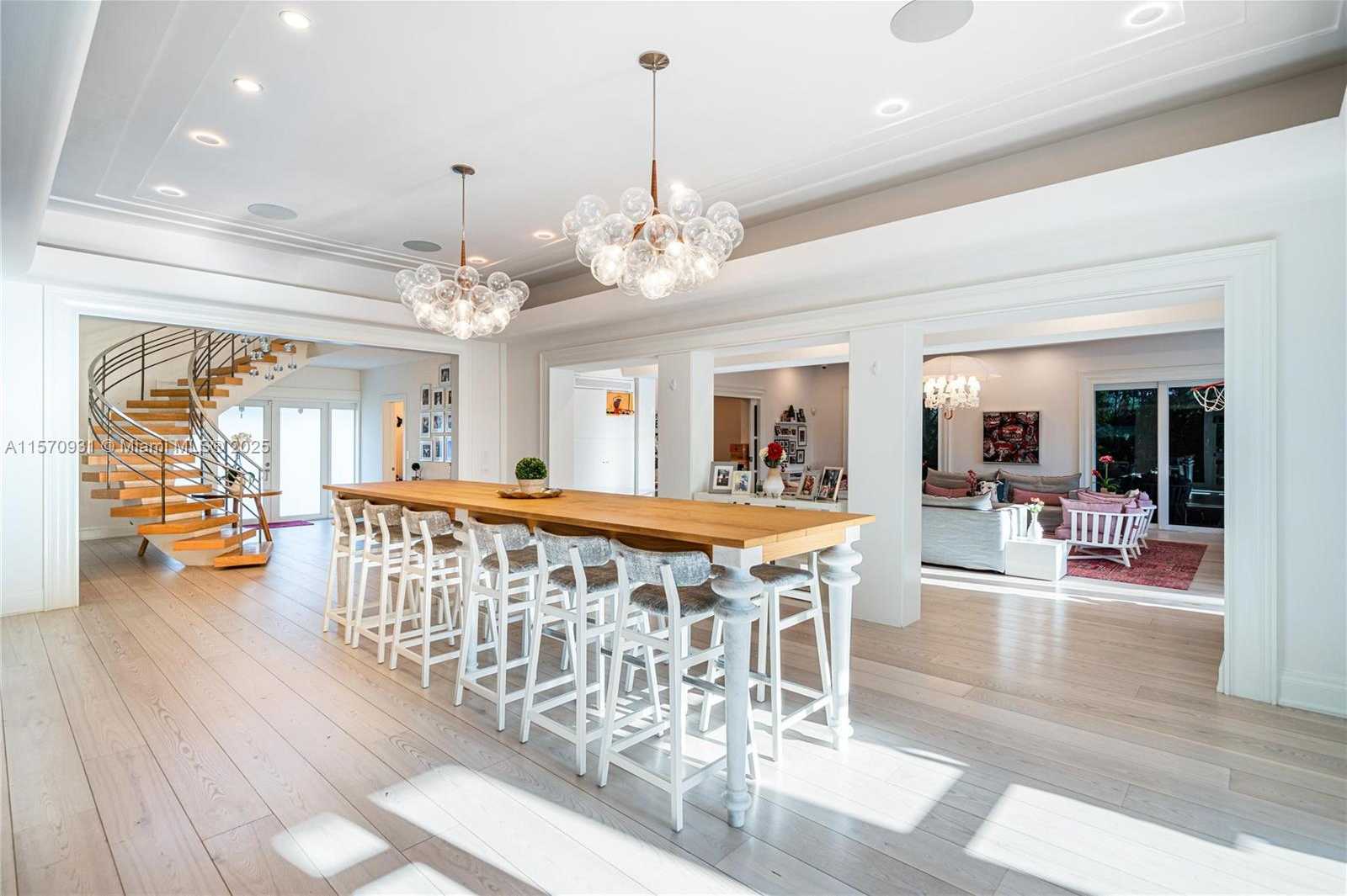 Small Image of 6320 ALLISON RD, Miami Beach Number 37