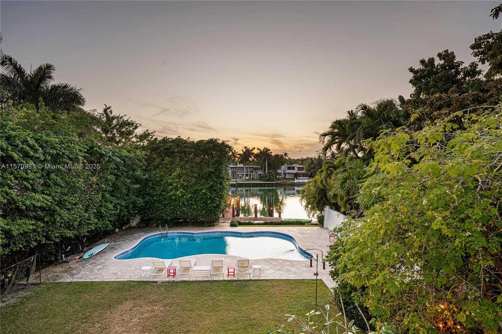 Small Image of 6320 ALLISON RD, Miami Beach Number 47