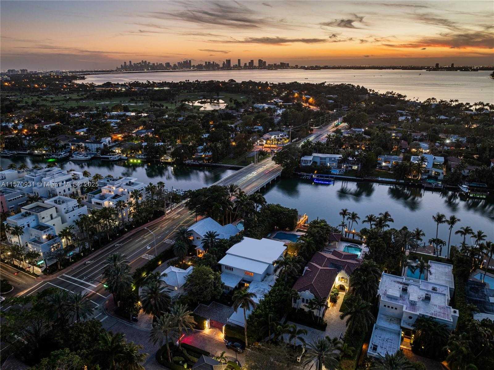 Small Image of 6320 ALLISON RD, Miami Beach Number 56