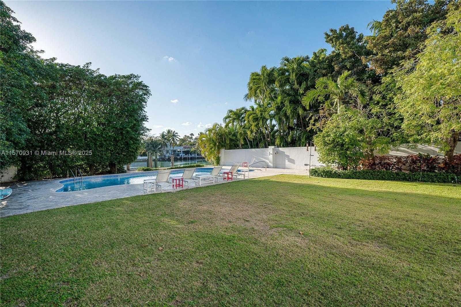 Small Image of 6320 ALLISON RD, Miami Beach Number 58