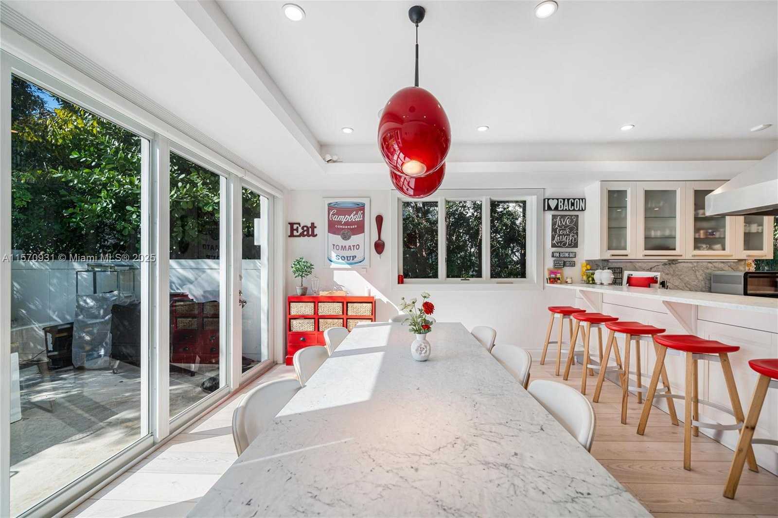 Small Image of 6320 ALLISON RD, Miami Beach Number 8