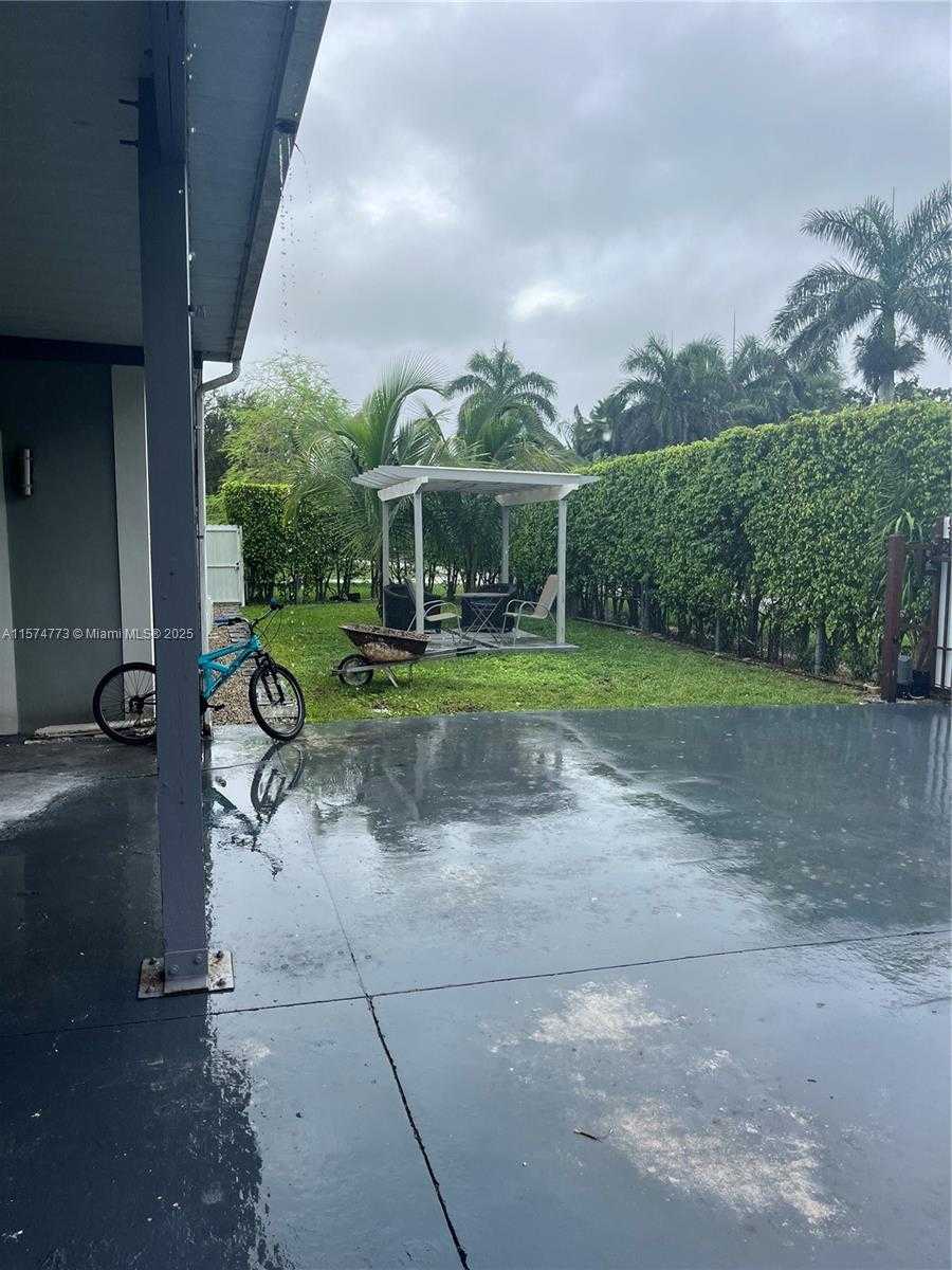 Small Image of 19790 SOUTH WEST 242ND ST, Homestead Number 3