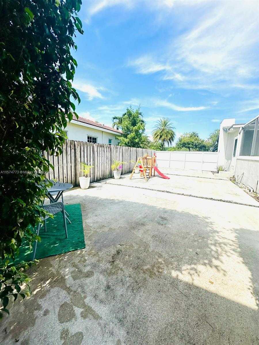 Small Image of 19790 SOUTH WEST 242ND ST, Homestead Number 42
