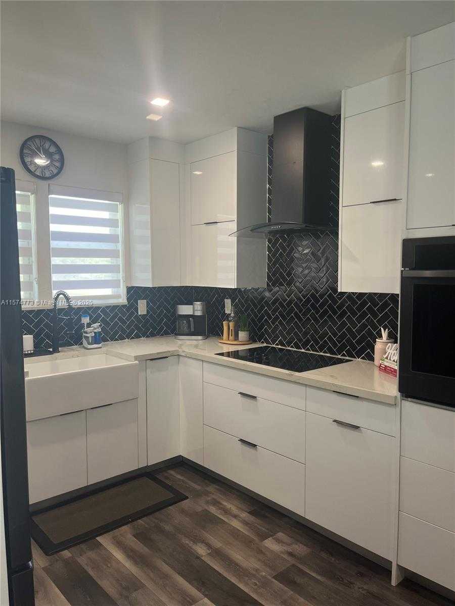 Small Image of 19790 SOUTH WEST 242ND ST, Homestead Number 5
