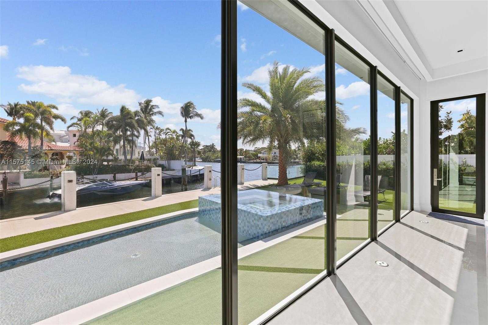Small Image of 749 BAMBOO DR, Boca Raton Number 2