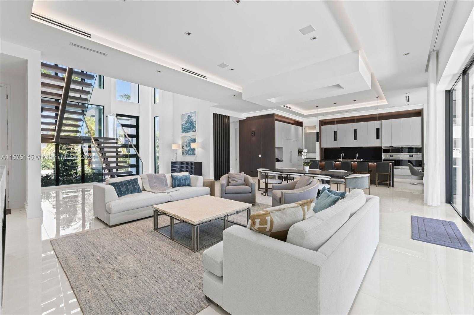 Small Image of 749 BAMBOO DR, Boca Raton Number 4