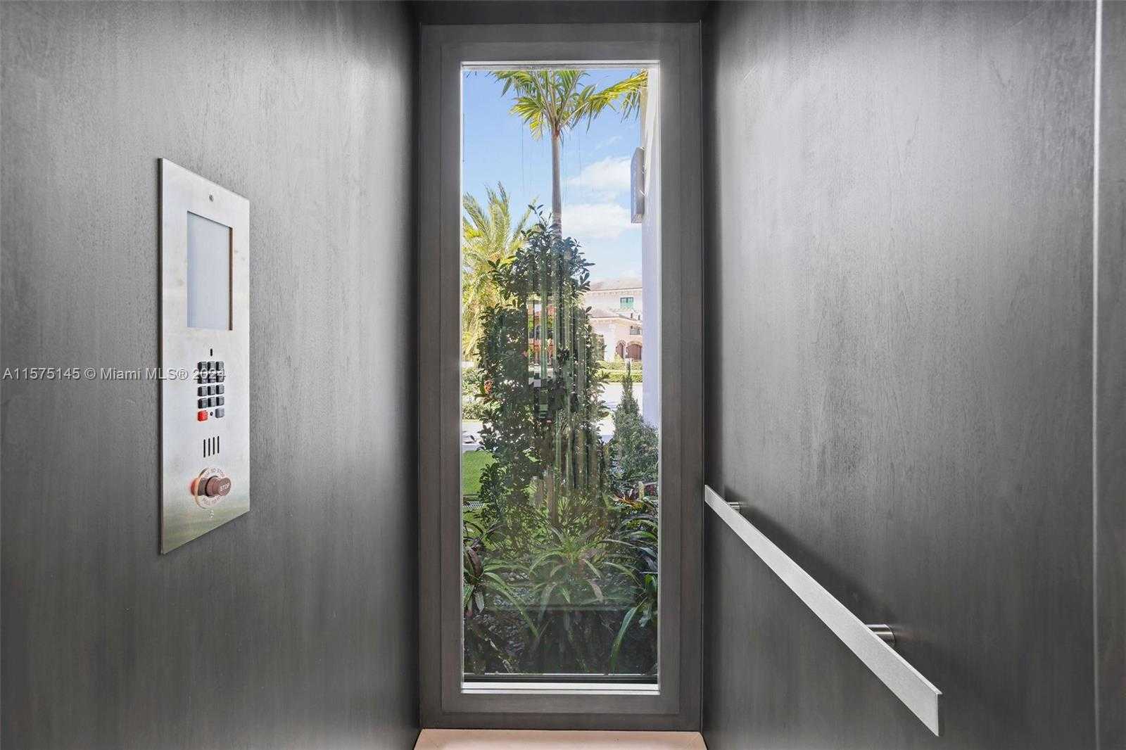 Small Image of 749 BAMBOO DR, Boca Raton Number 75