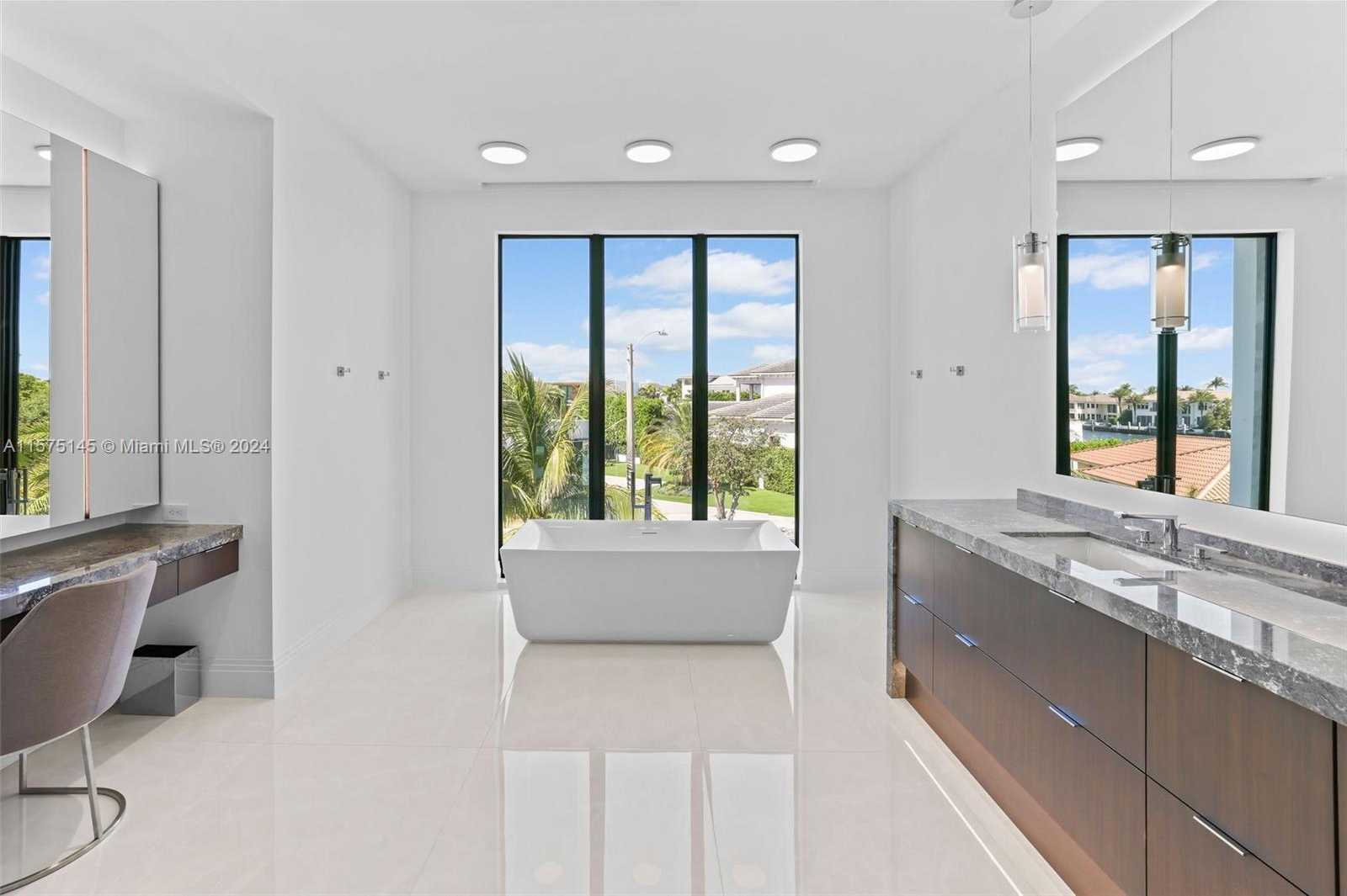 Small Image of 749 BAMBOO DR, Boca Raton Number 77