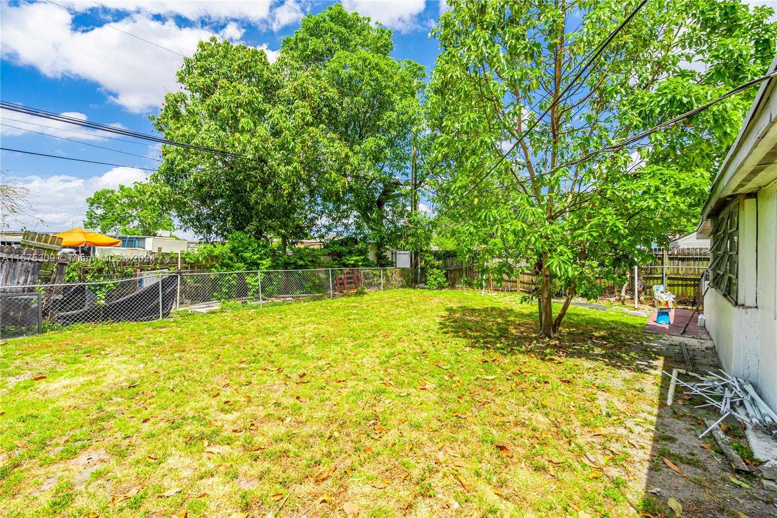 Small Image of 73 EAST 47TH ST, Hialeah Number 17