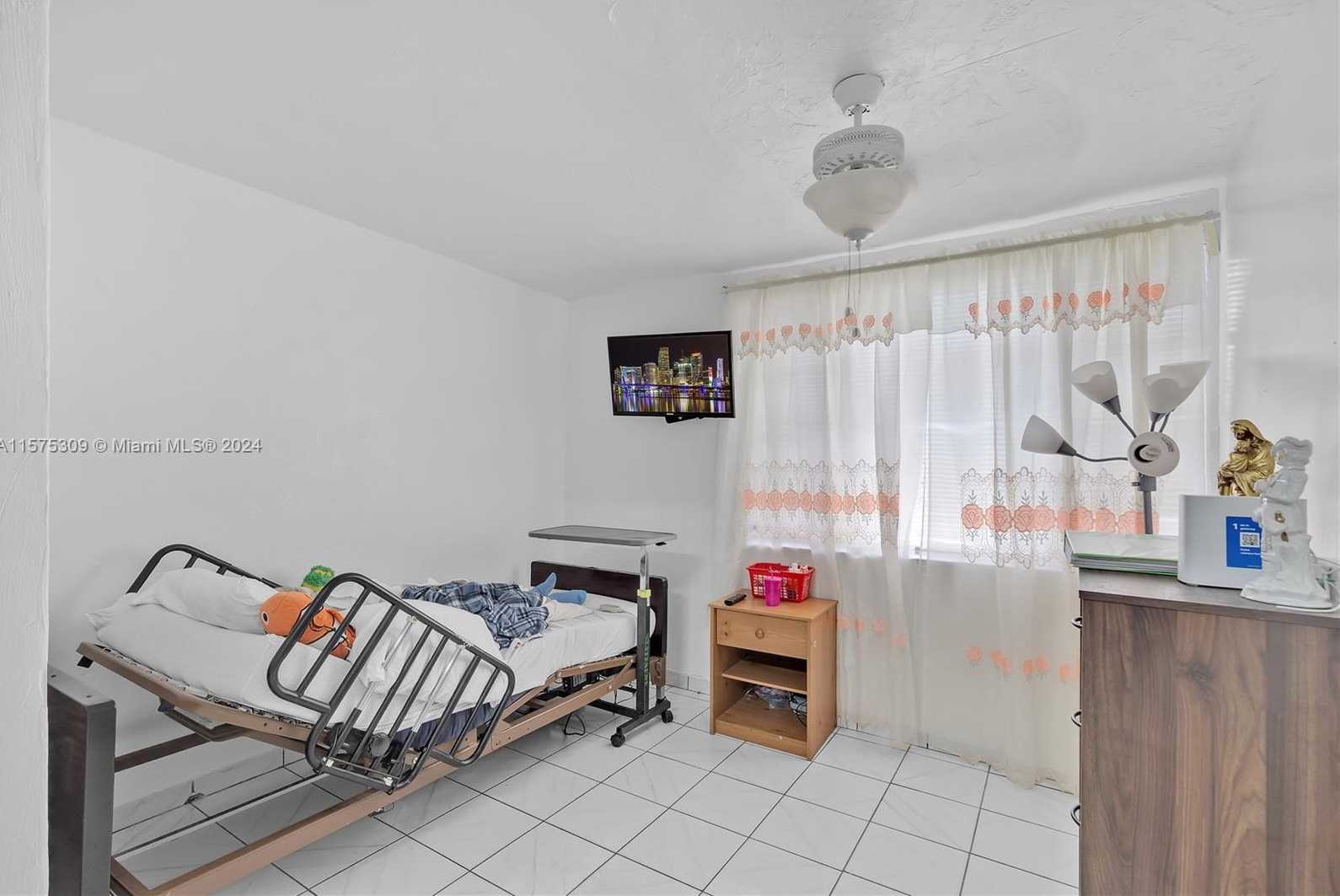 Small Image of 73 EAST 47TH ST, Hialeah Number 2