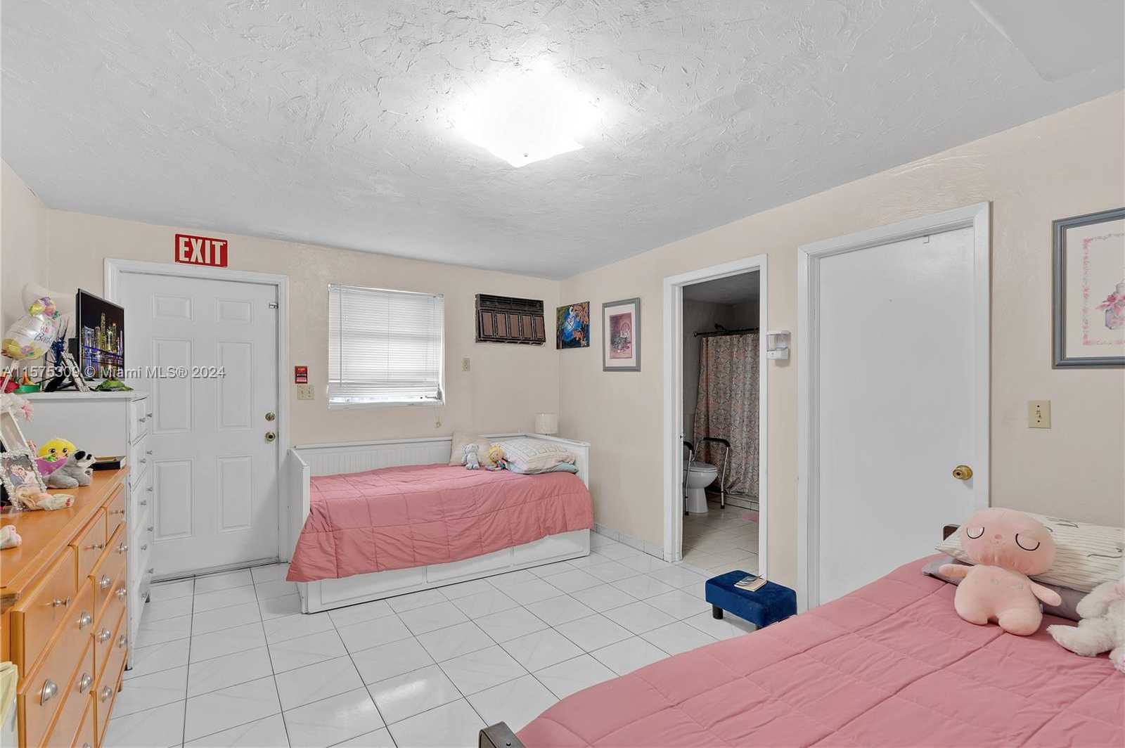 Small Image of 73 EAST 47TH ST, Hialeah Number 36