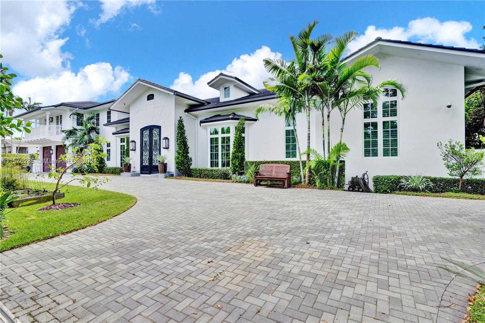 Small Image of 4600 GRANADA BLVD, Coral Gables Number 2