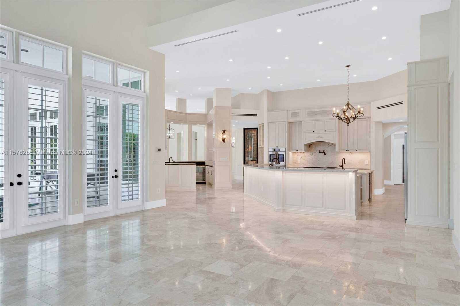 Small Image of 4600 GRANADA BLVD, Coral Gables Number 5
