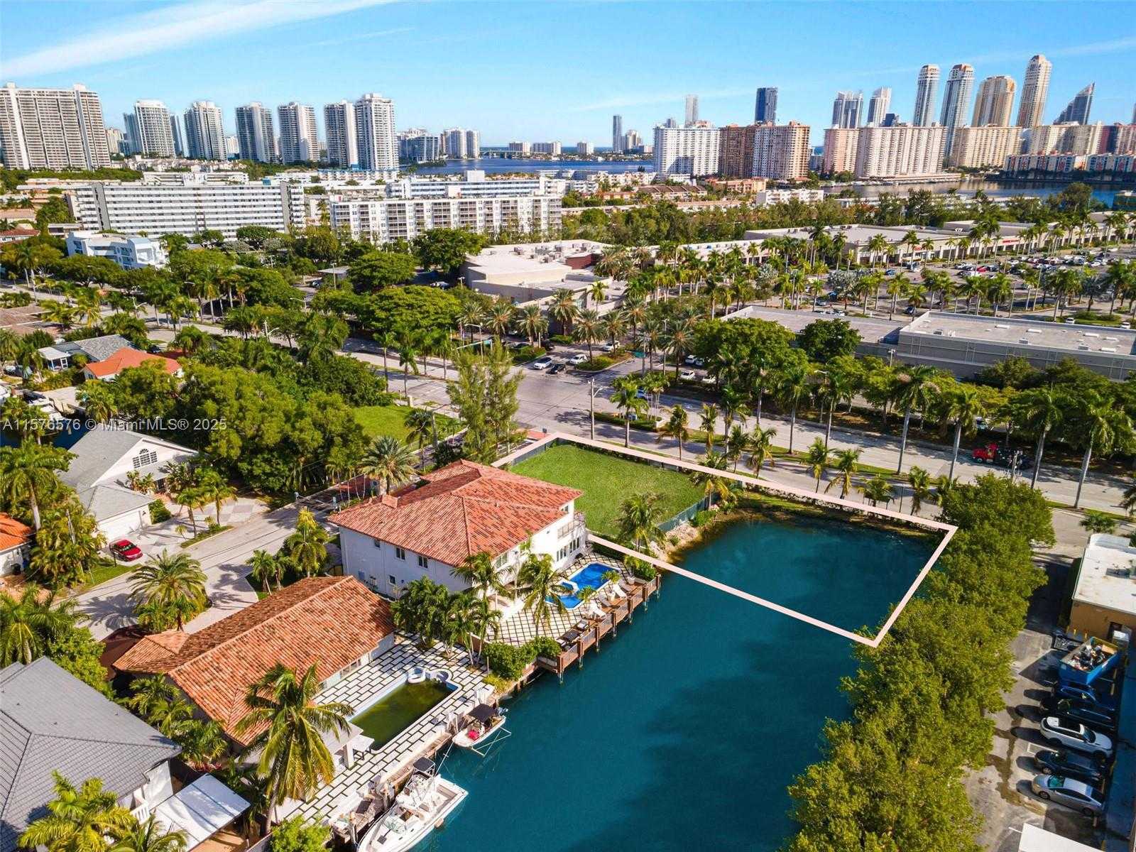 Small Image of 3460 NORTH EAST 164TH ST, North Miami Beach Number 13