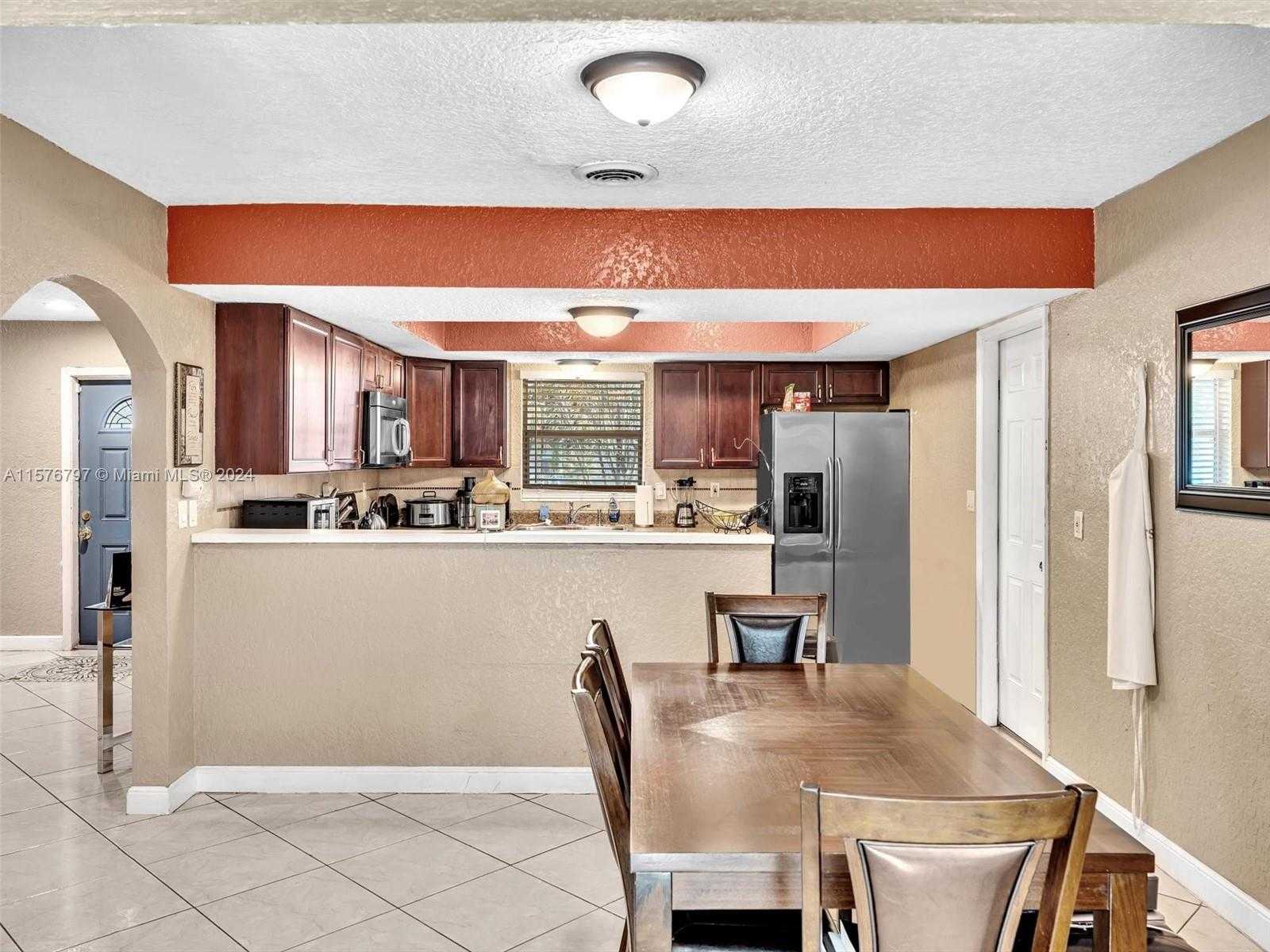 Small Image of 6200 NORTH WEST 13TH ST, Sunrise Number 14