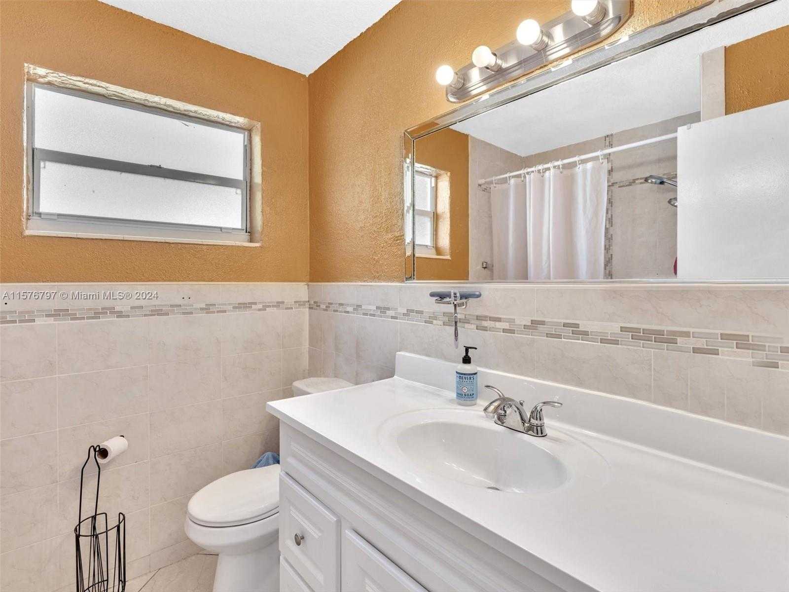 Small Image of 6200 NORTH WEST 13TH ST, Sunrise Number 39