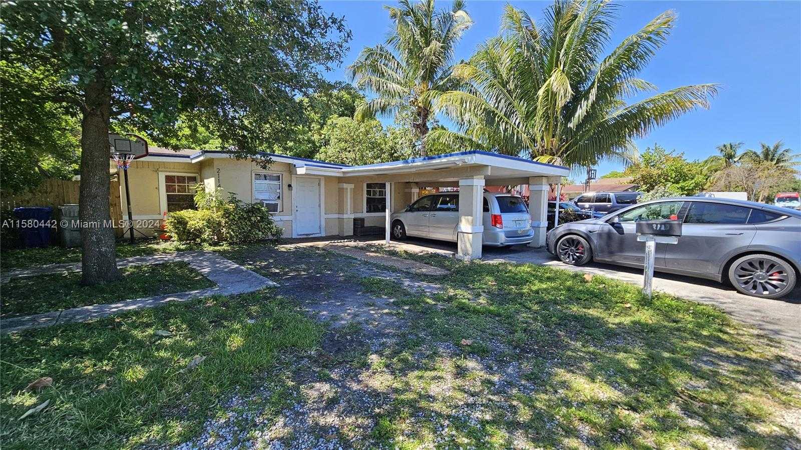 Small Image of 2114 NORTH WEST 5TH ST, Pompano Beach Number 2