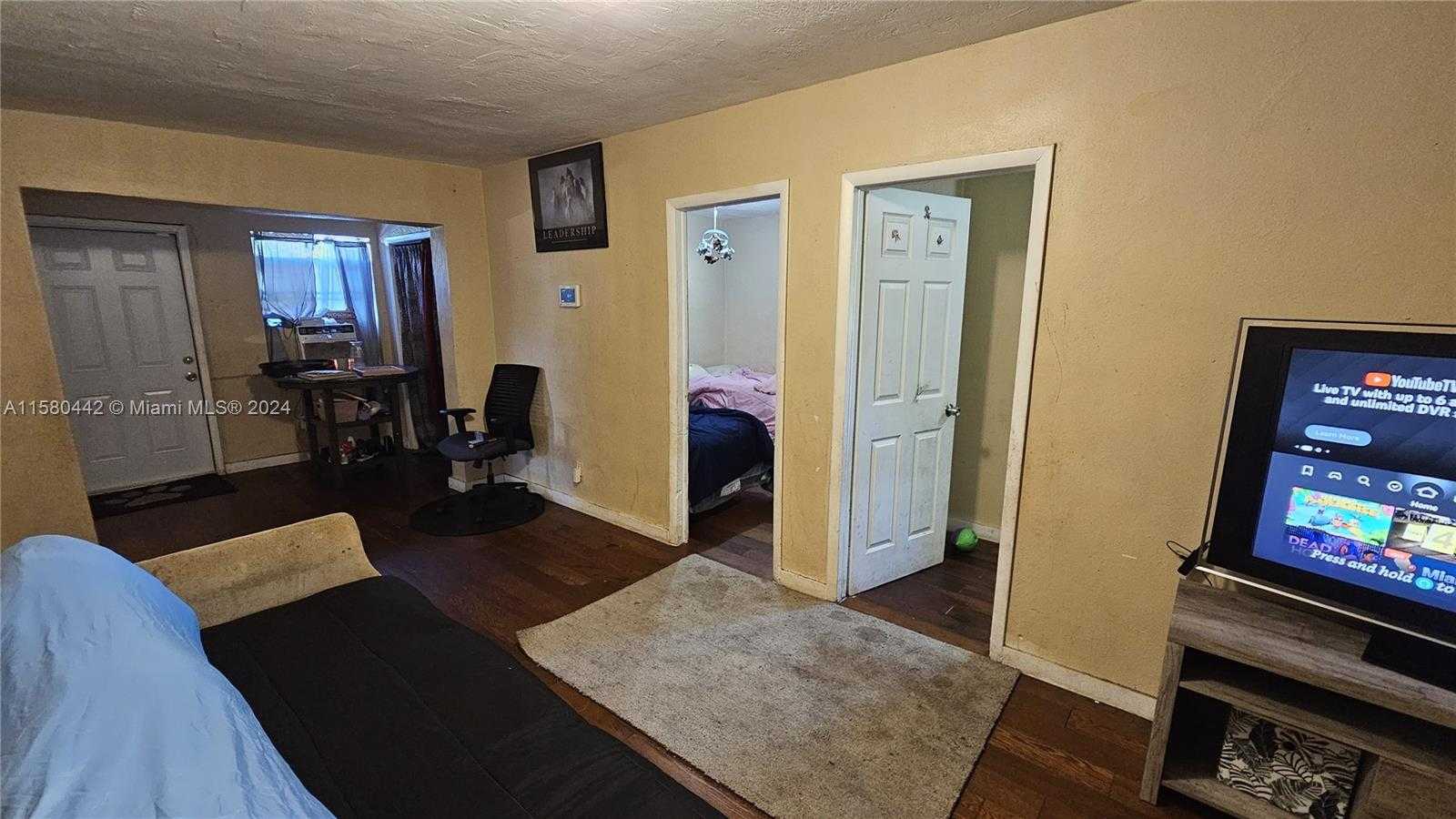 Small Image of 2114 NORTH WEST 5TH ST, Pompano Beach Number 4