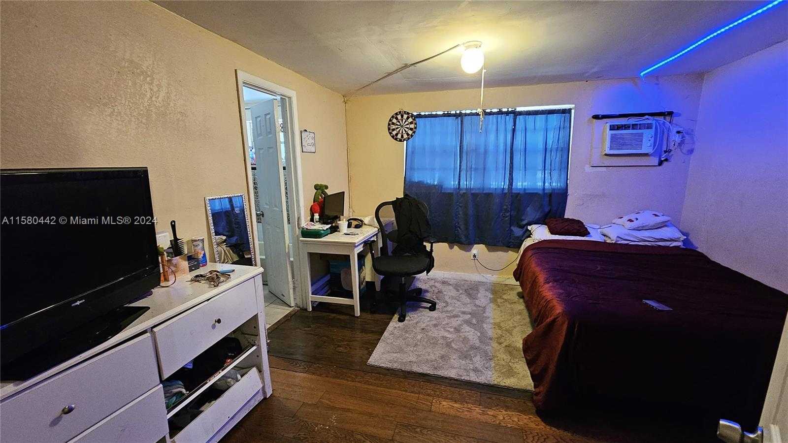 Small Image of 2114 NORTH WEST 5TH ST, Pompano Beach Number 6