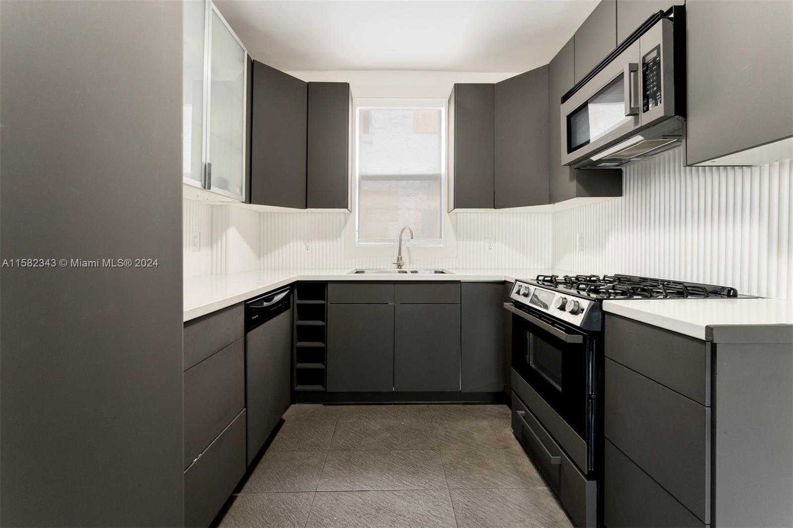 Small Image of 177 NORTH EAST 44TH ST, Miami Number 8