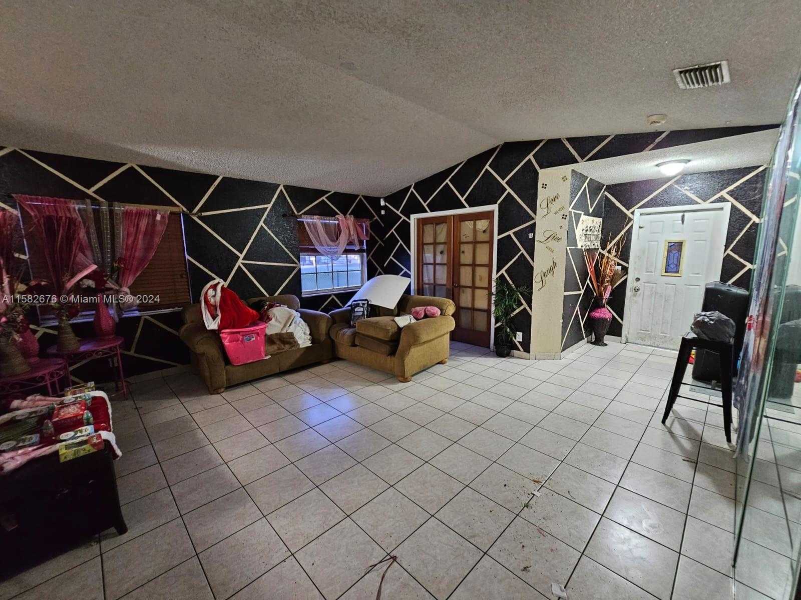 Small Image of 725 NORTH WEST 19TH TER, Fort Lauderdale Number 11