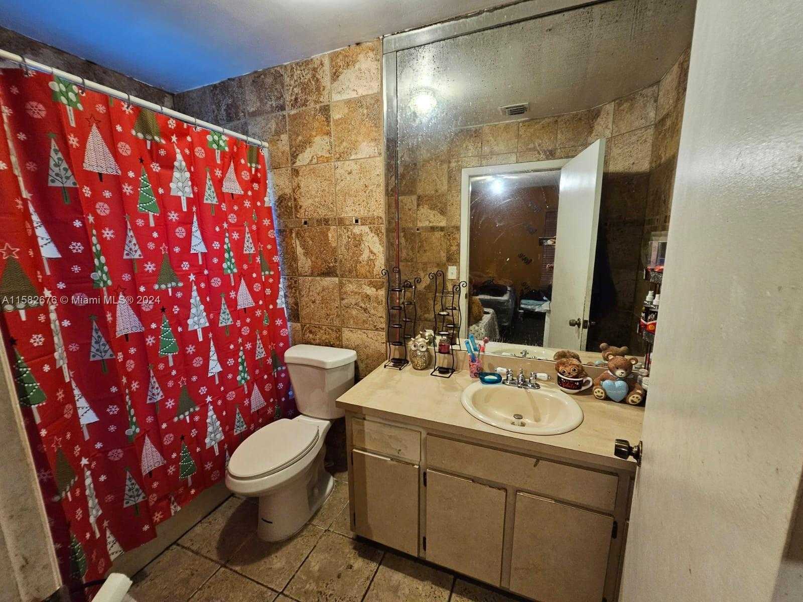 Small Image of 725 NORTH WEST 19TH TER, Fort Lauderdale Number 12
