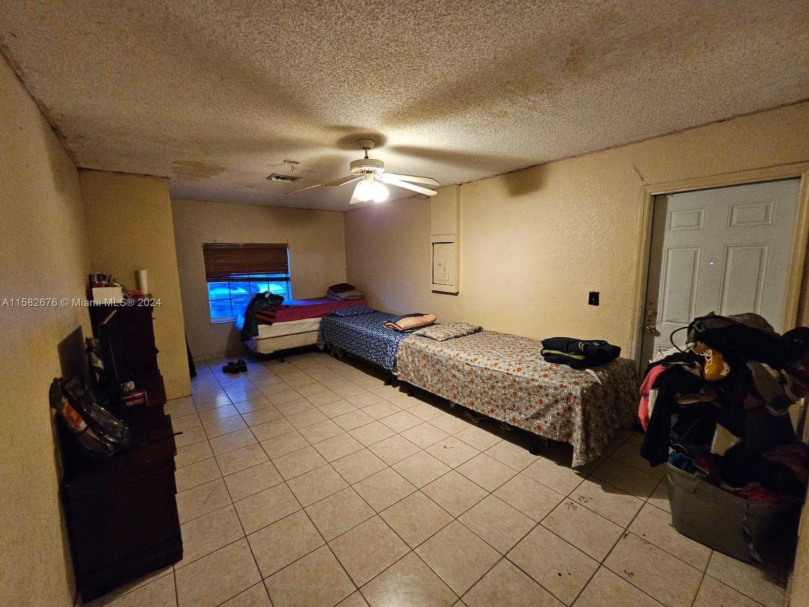 Small Image of 725 NORTH WEST 19TH TER, Fort Lauderdale Number 13