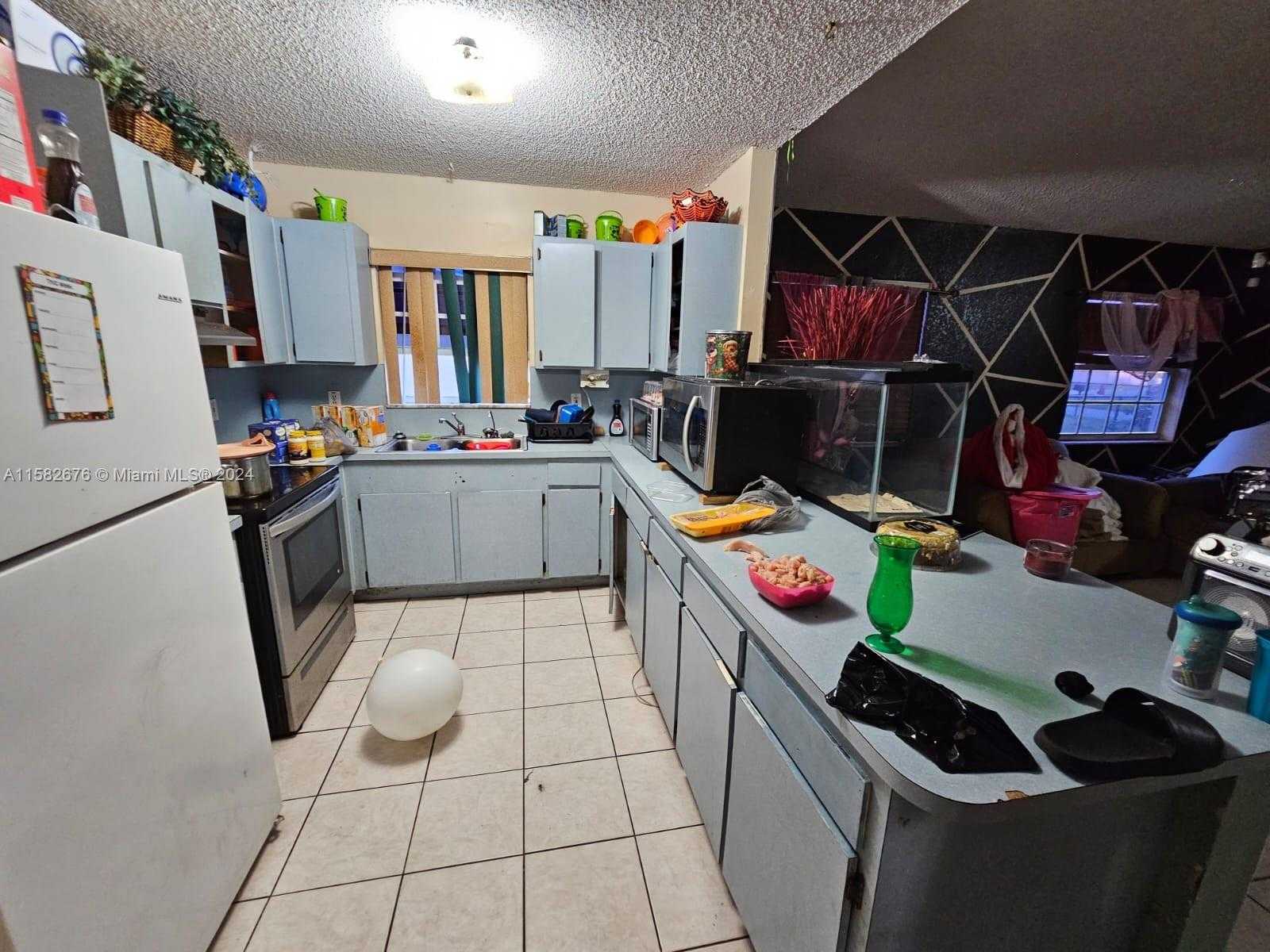 Small Image of 725 NORTH WEST 19TH TER, Fort Lauderdale Number 3