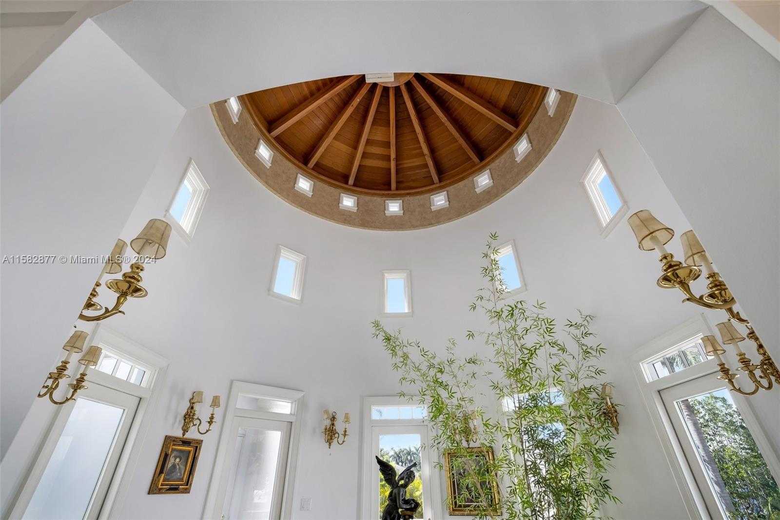 Small Image of 431 COSTANERA RD, Coral Gables Number 10