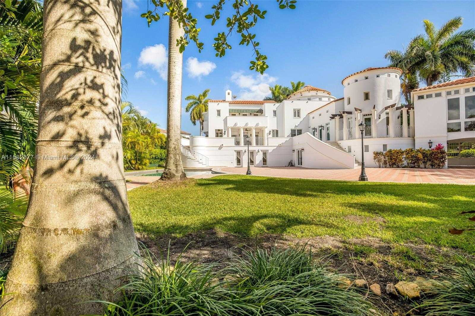 Small Image of 431 COSTANERA RD, Coral Gables Number 24