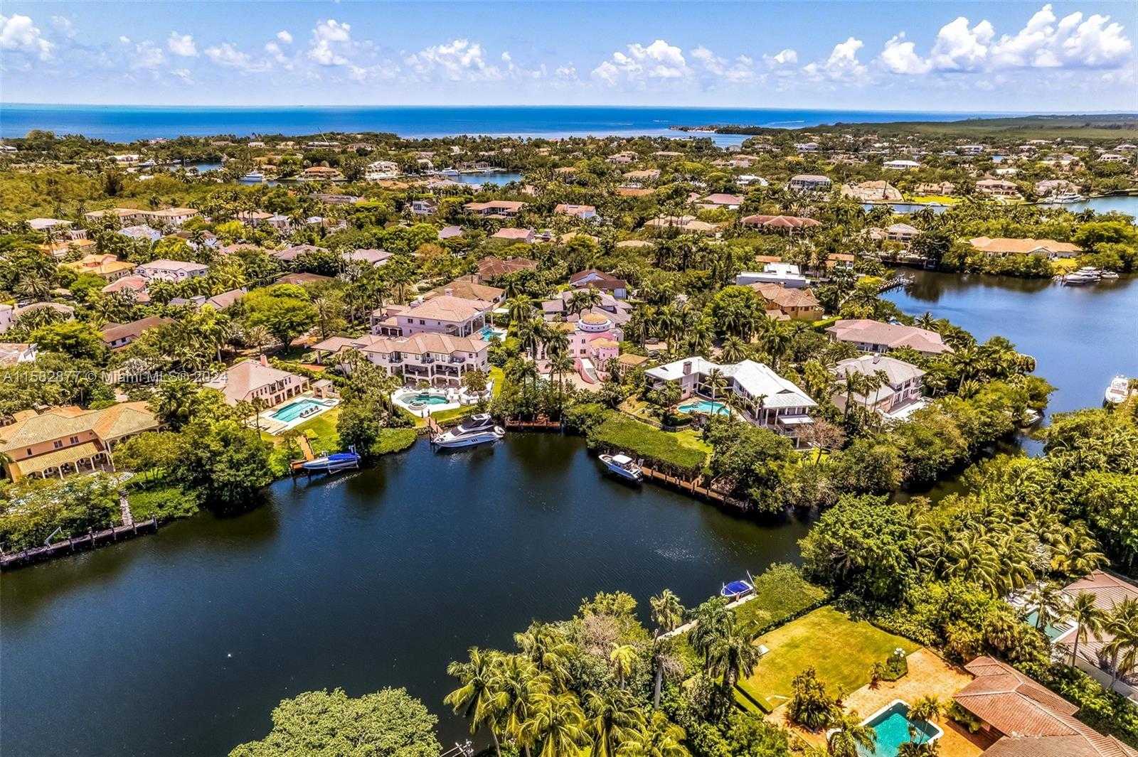 Small Image of 431 COSTANERA RD, Coral Gables Number 3
