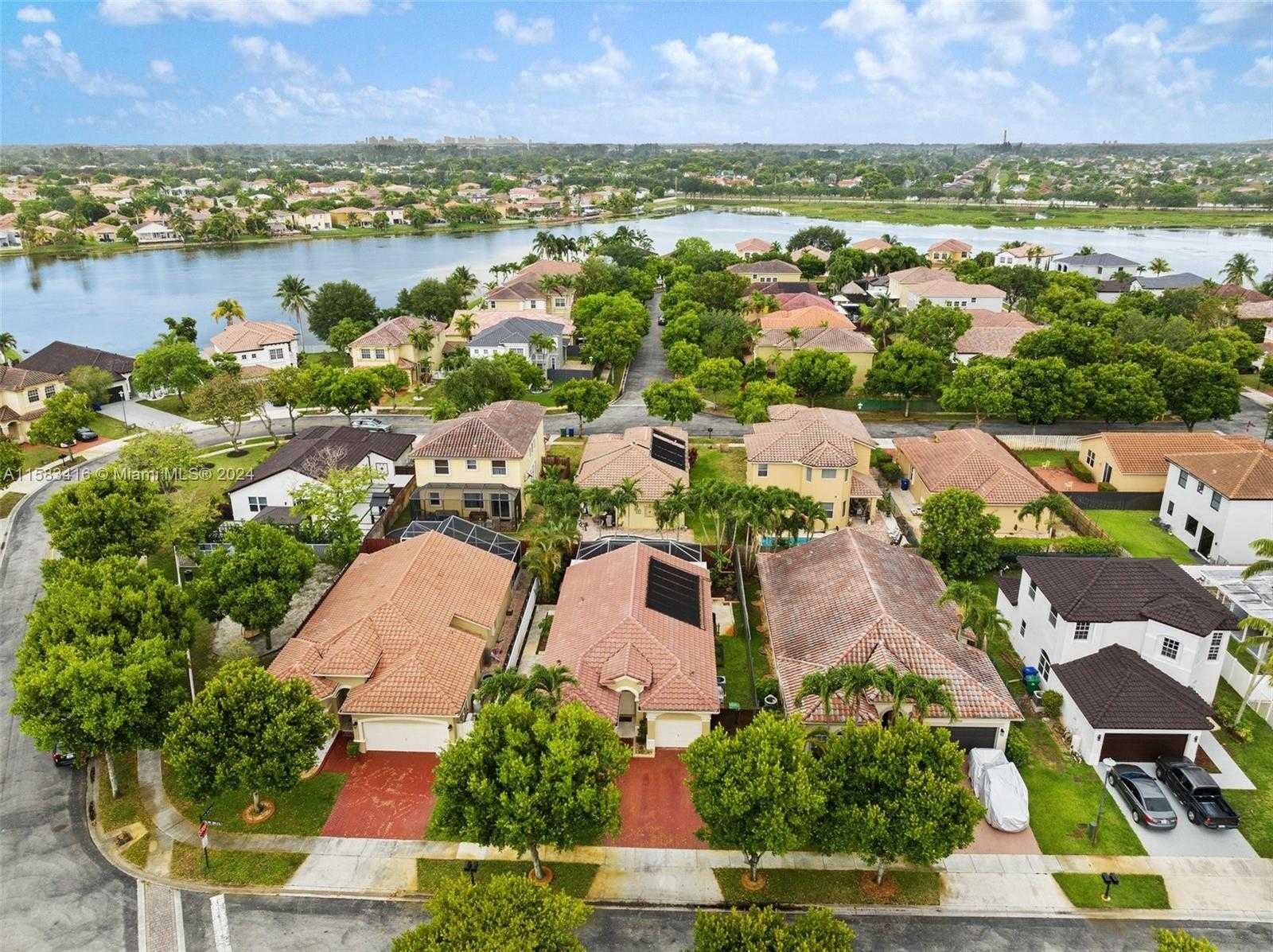 Small Image of 13680 SOUTH WEST 50TH CT, Miramar Number 4