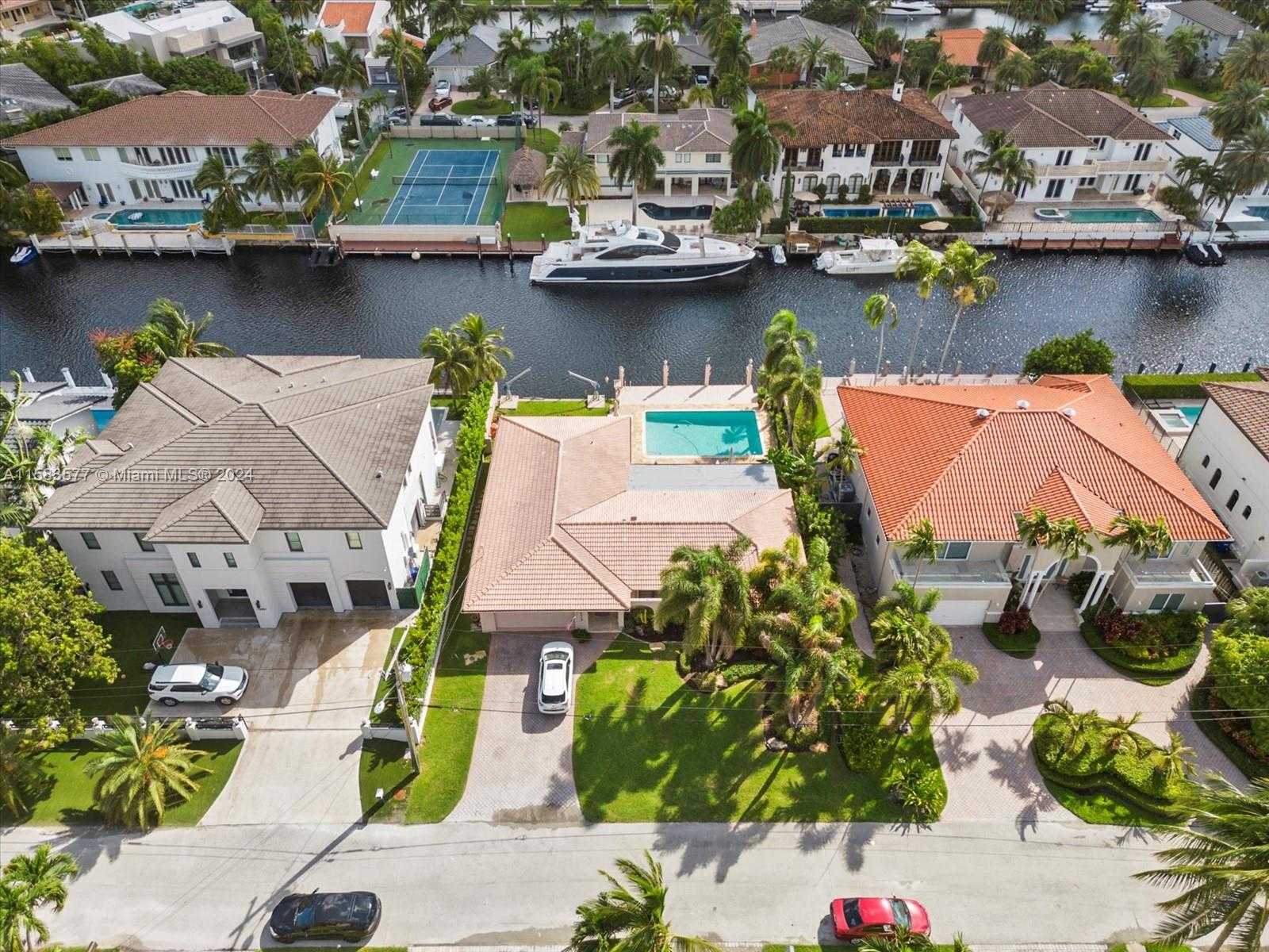 Small Image of 16449 NORTH EAST 31ST AVE, North Miami Beach Number 30