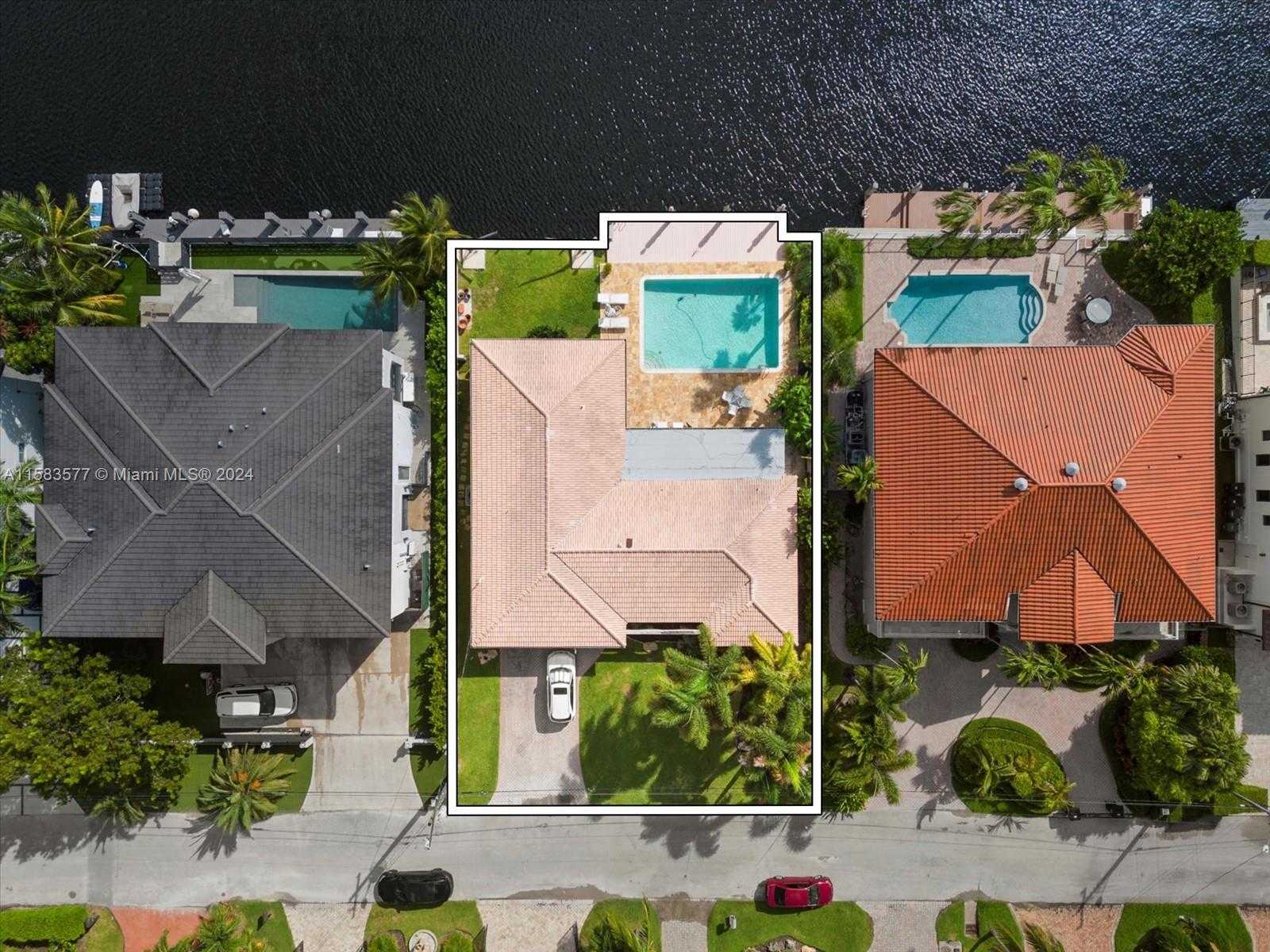 Small Image of 16449 NORTH EAST 31ST AVE, North Miami Beach Number 33
