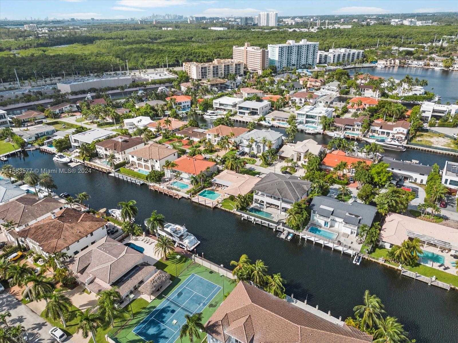 Small Image of 16449 NORTH EAST 31ST AVE, North Miami Beach Number 35