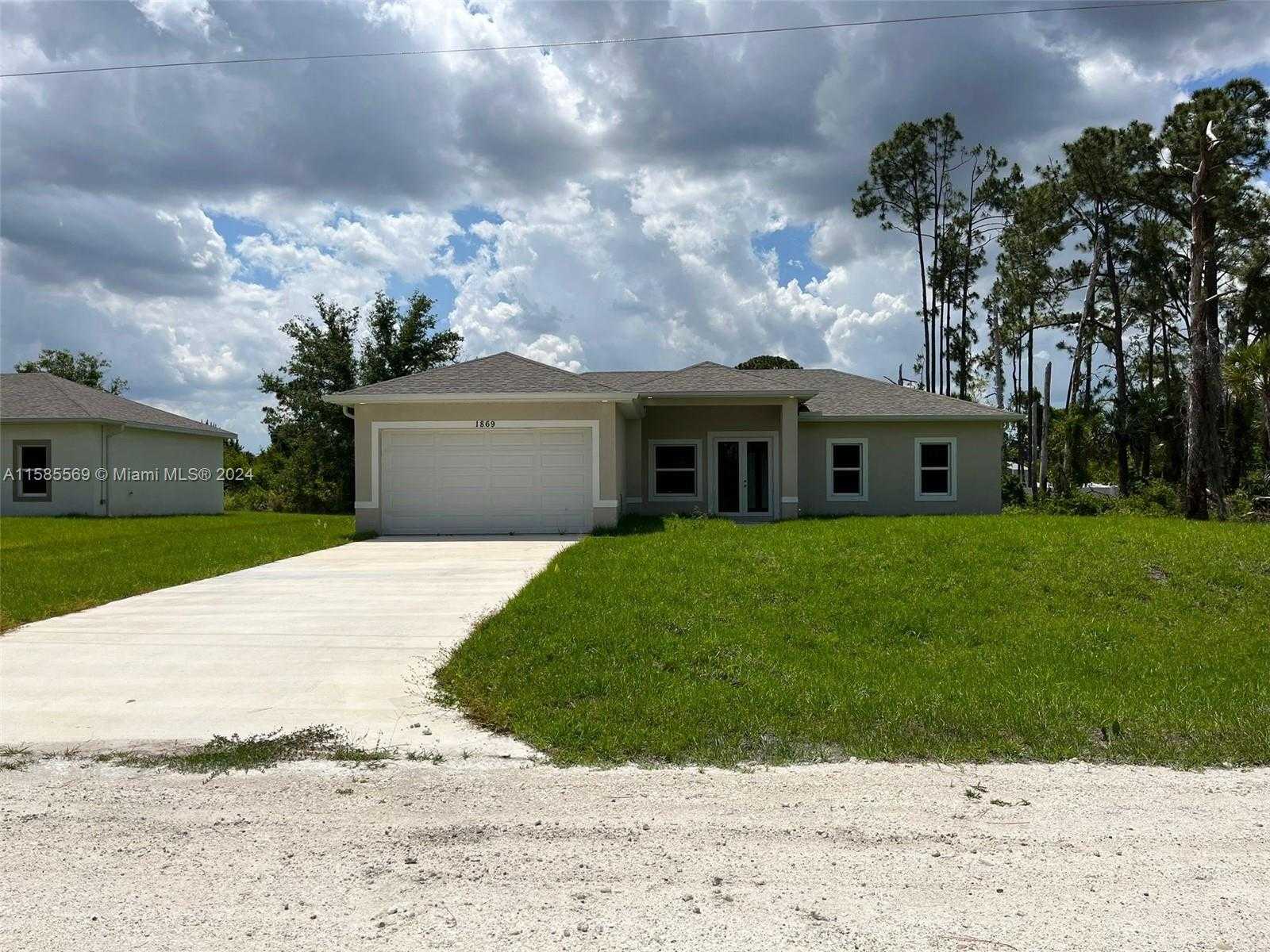 Small Image of 1869 Maurice Ave, Lehigh Acres, FL 33972, USA Number 2