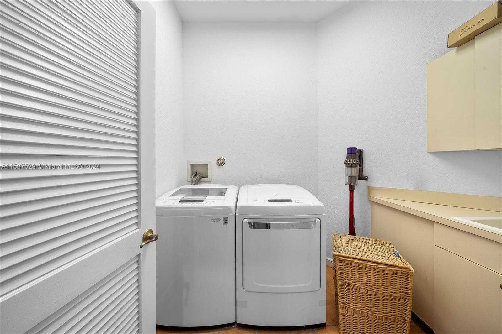 Small Image of 6071 NORTH WEST 43RD TER, Boca Raton Number 30