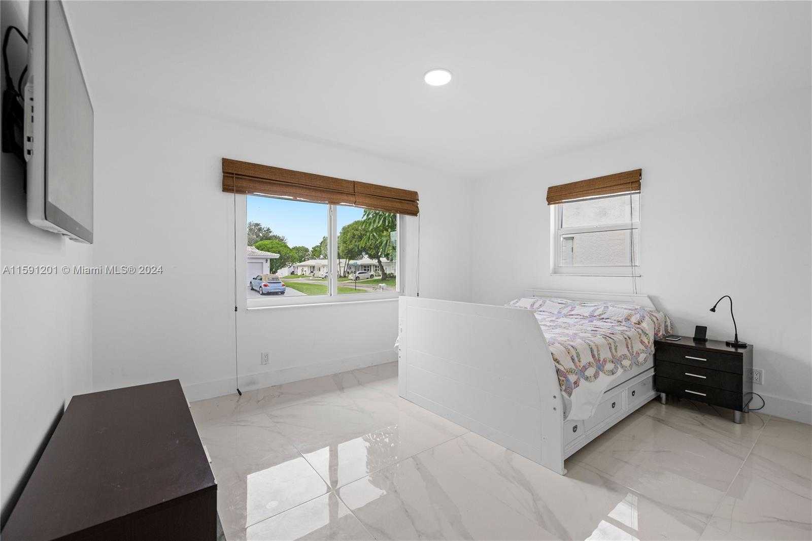 Small Image of 1086 NORTH WEST 88TH WAY, Plantation Number 23