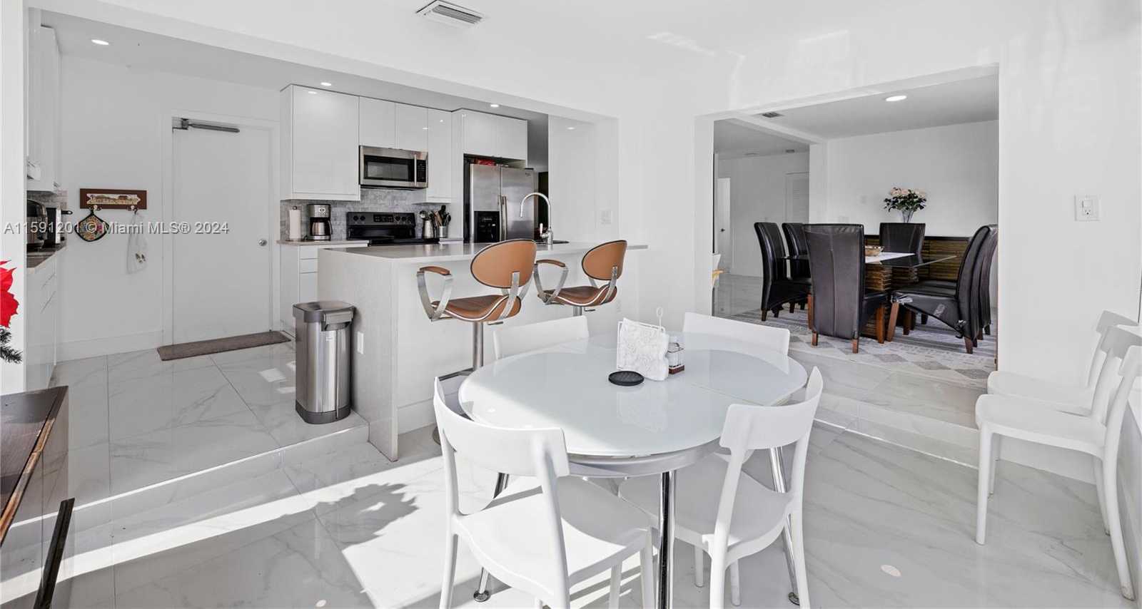 Small Image of 1086 NORTH WEST 88TH WAY, Plantation Number 5